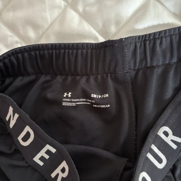 Under Armour Womens Size Small Black Elastic Waist Play Up Shorts Running Loose - Picture 6 of 7